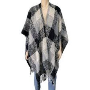 Woolrich “Amelia” Plaid Fringe Ruana Wrap – One Size, NWT